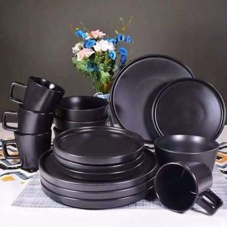 Dinnerware Set
